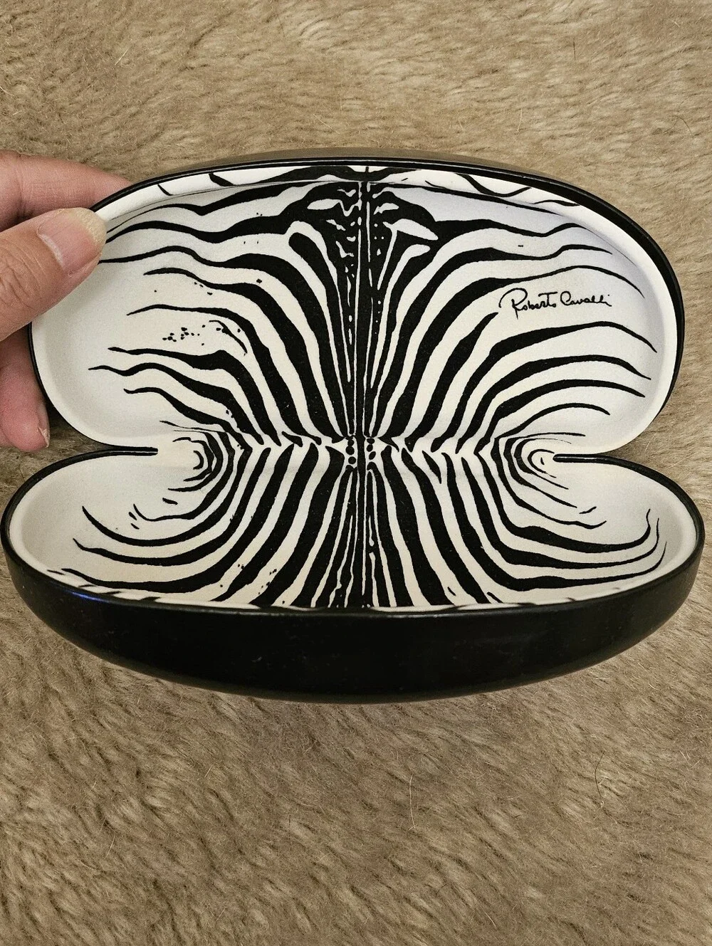 NEW Roberto Cavalli Cicno Serpent Sunglasses With Original Case, Literature Wipe